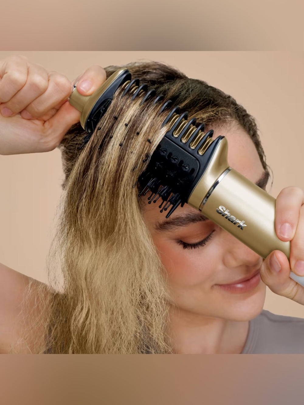 Shark Glam Hair Styler in Gold - Picture 7 of 14